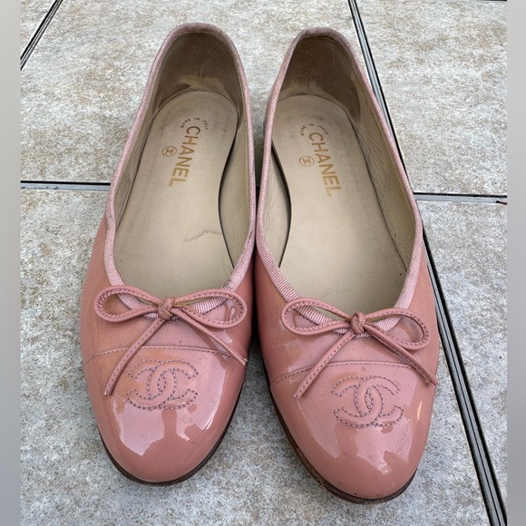 Chanel
Patent leather ballet flats - Picture 3 of 16